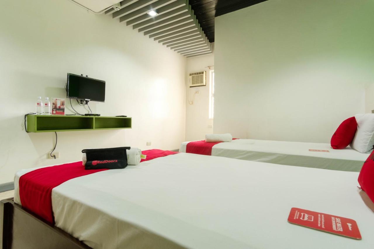 Reddoorz Near Waltermart Subic Hotel Екстериор снимка